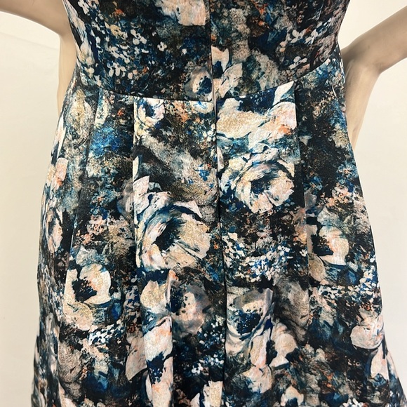 Aidan Mattox shutters sleeveless print double V-Neck long gown - Picture 9 of 14